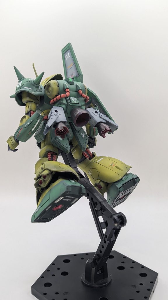 プロペラントタンクをバーニアに差し替えて超高機動仕様に変更可能、あっと言う間にガス欠になりそうですが😅