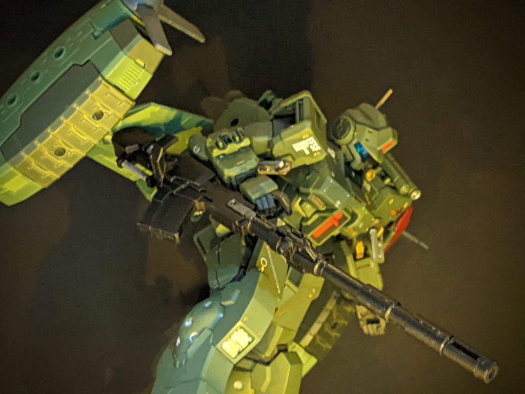 ペイル系や4.5号機と同じ系列なので、180mmキャノンなど装備出来る軸受けがある本機は拡張性高め。弾切れおこそうがまだ舞えます。