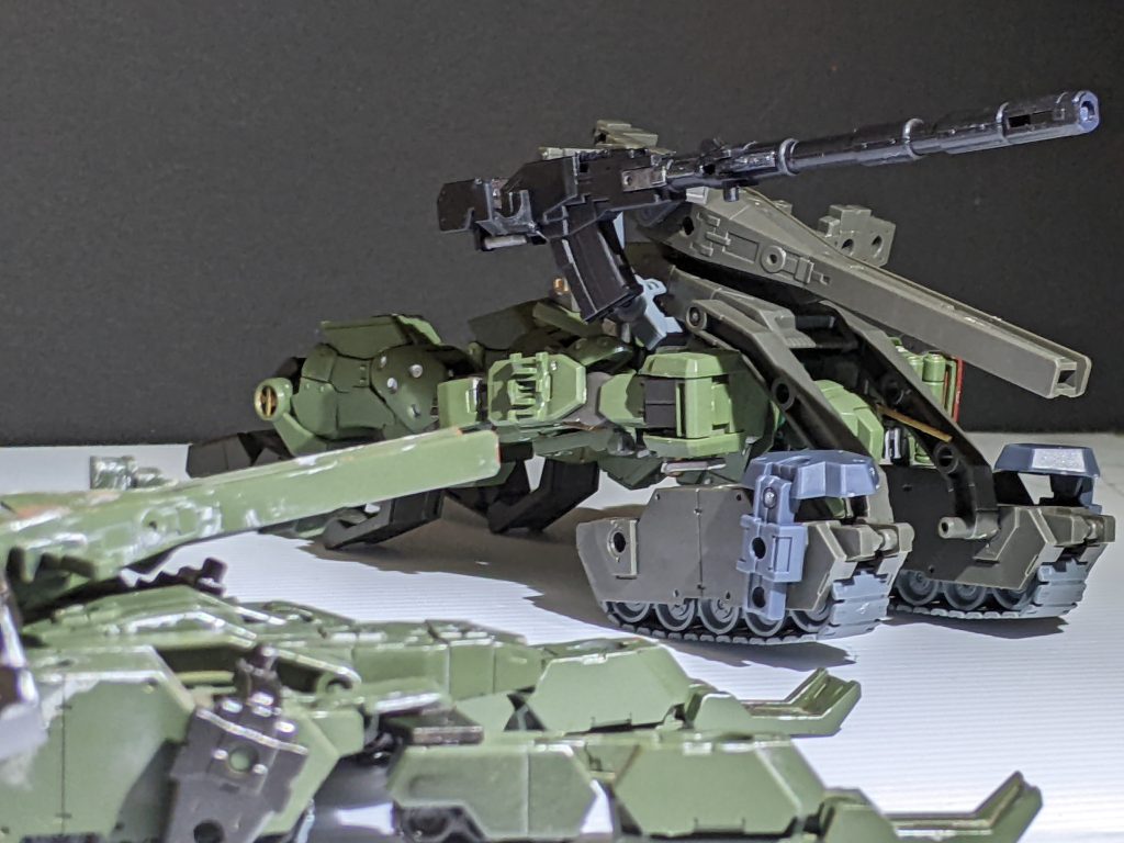 「ふざけているのかぁああぁあッ!!!!」「違う!タンクが勝手に!」