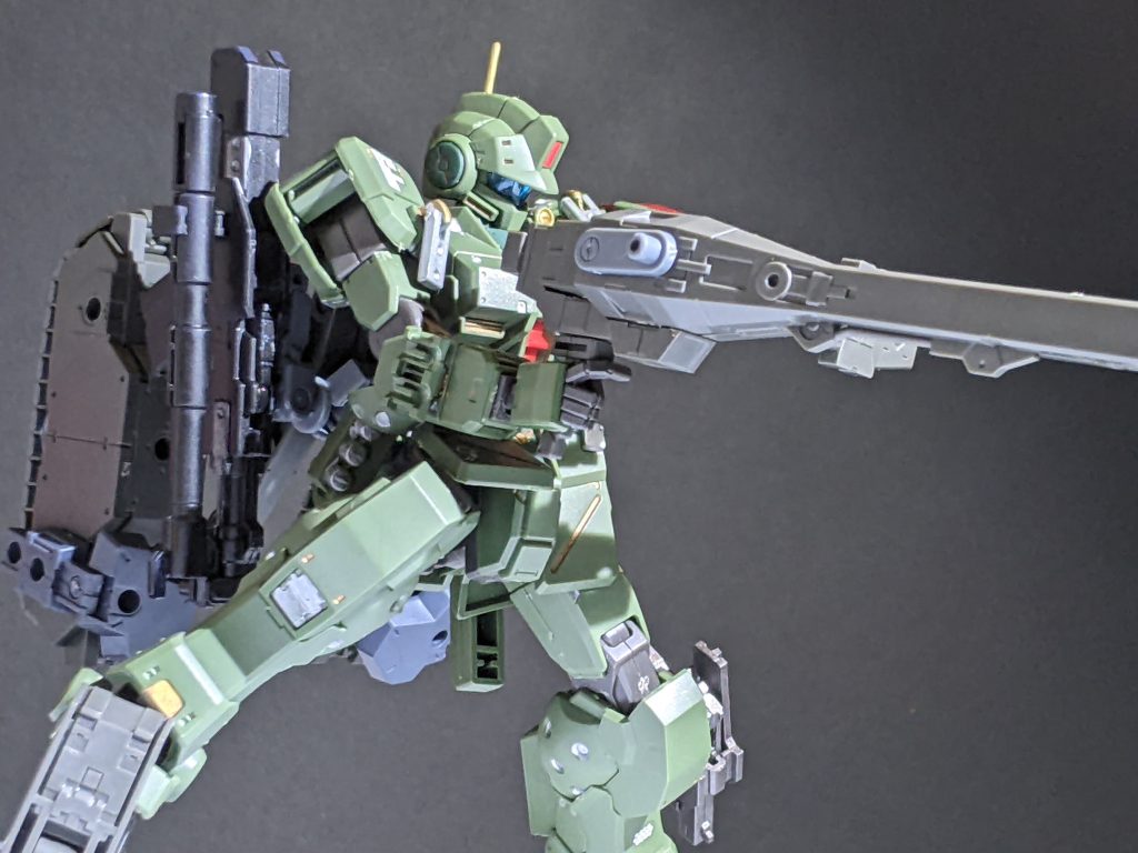 基本はこの主砲をマゼラドップ砲の如く持ち迎撃