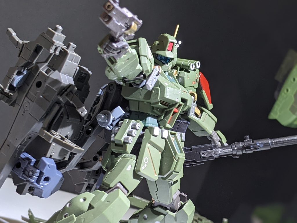 基本は装備されていた180mmやリボルバーで戦闘