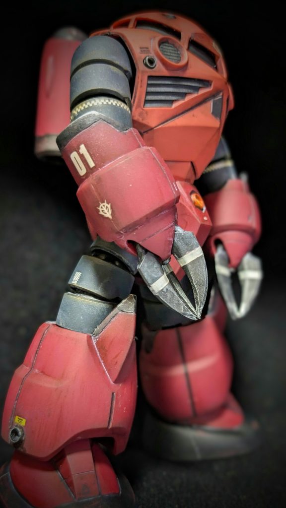 胸と足にワンポイント排気口肘と膝にスジ彫り追加あとデコと頭のてっぺんにも…初めてのスジ彫りはガタガタに…_(:3」∠)_