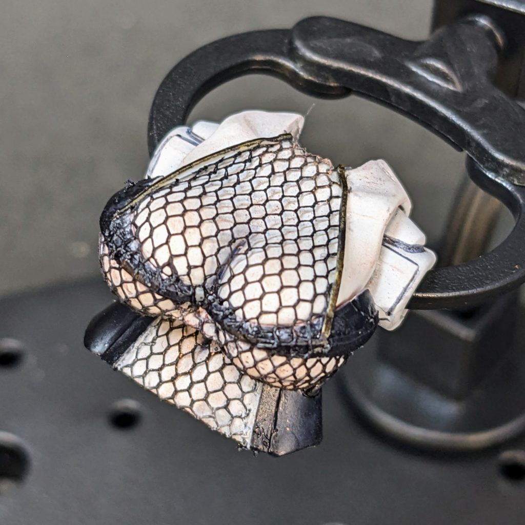 ④ディテールアップ　GSIクレオスの「LASCIVUS Decor(ラスキウスデコ)ミルクティtype」で地肌に若干肌色みを足します。（エッチなので）　付けすぎ注意。