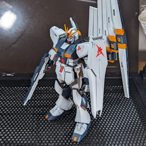 HGUC　νガンダム