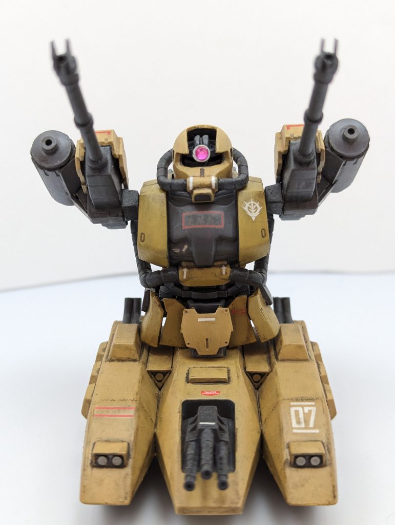 こちらに投稿されていた、両腕が対空砲のザクタンクがカッコ良く参考にさせて頂きました。対空砲はHGボールのツインキャノンと各種ジャンクパーツです。