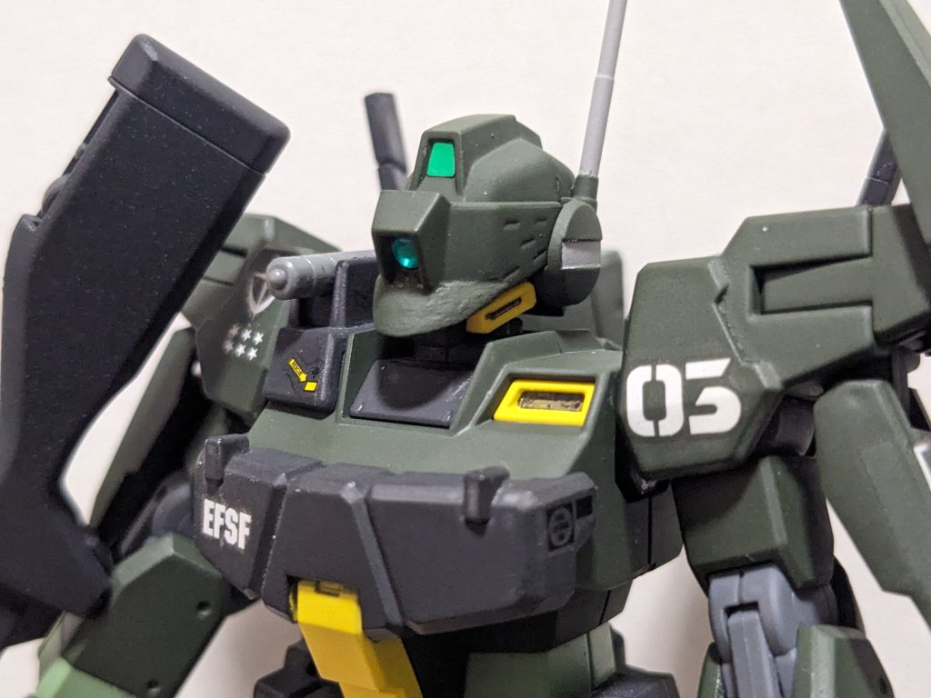 K9の頭部をスパルタンぽくしたくて、バイザーと口もとをパテで盛ってみました!最後まで閲覧いただきありがとうございます😊