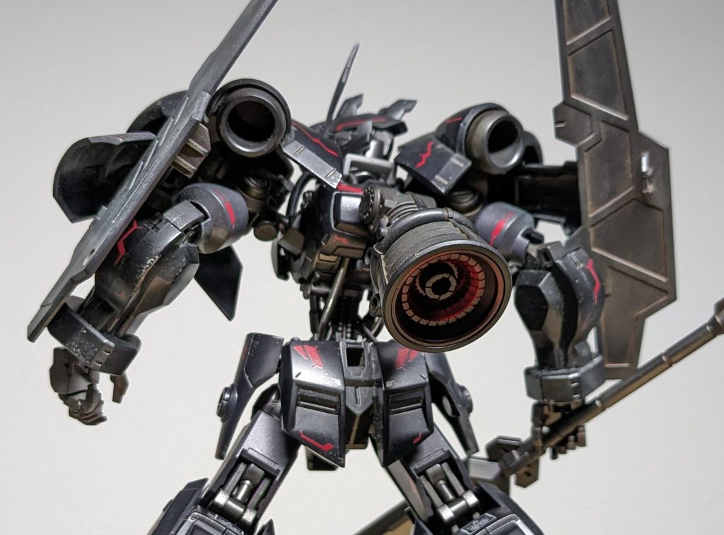 RGジオングの余ったバーニアを背中にまんま取り付け!正直もうちょいなんかやりたかった…けどデカイの1つで男らしい！良しとしました😆