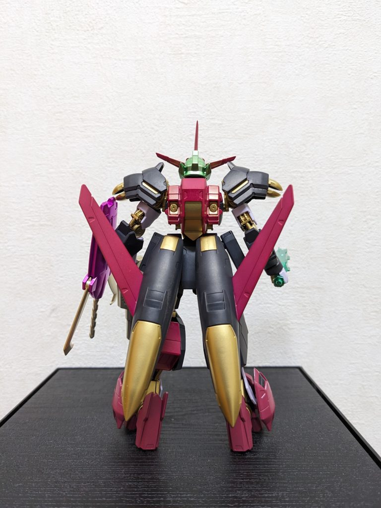 背面スラスターはこの機体特有で、なかなか面白いですね