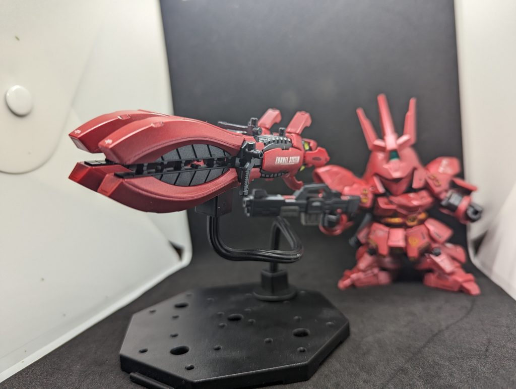 ハイパー・メガ粒子砲形態。メガ粒子砲というかデカいファンネルですね、どうせならメガ・バズーカ・ランチャーみたいにデカい手持ち武器になった方が格好良さそうな気がしました。