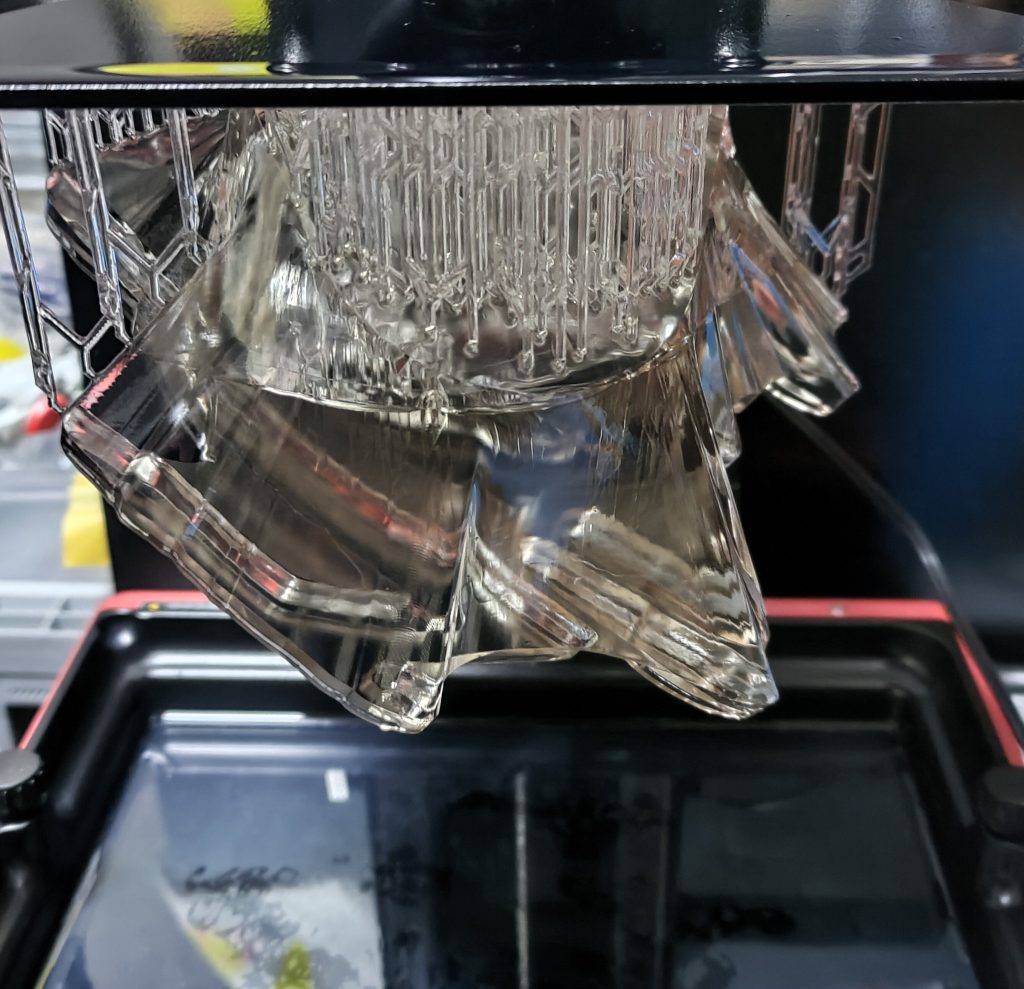 印刷中 500mlのレジンほぼ使い切りました。コスパ最悪です。