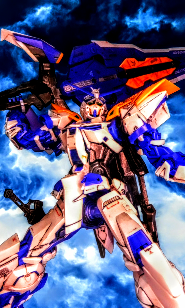 下からアオリ撮影のブルーフレームカッコ良すぎます💦