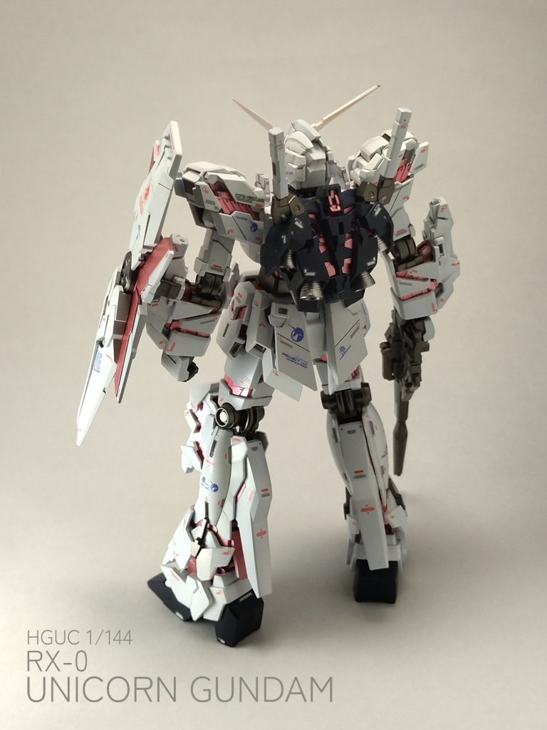 ver.kaを見本にデカールを貼りました。アナハイム・エレクトロニクス社とビスト財団のマークも加え、主張を強くしてみました😁