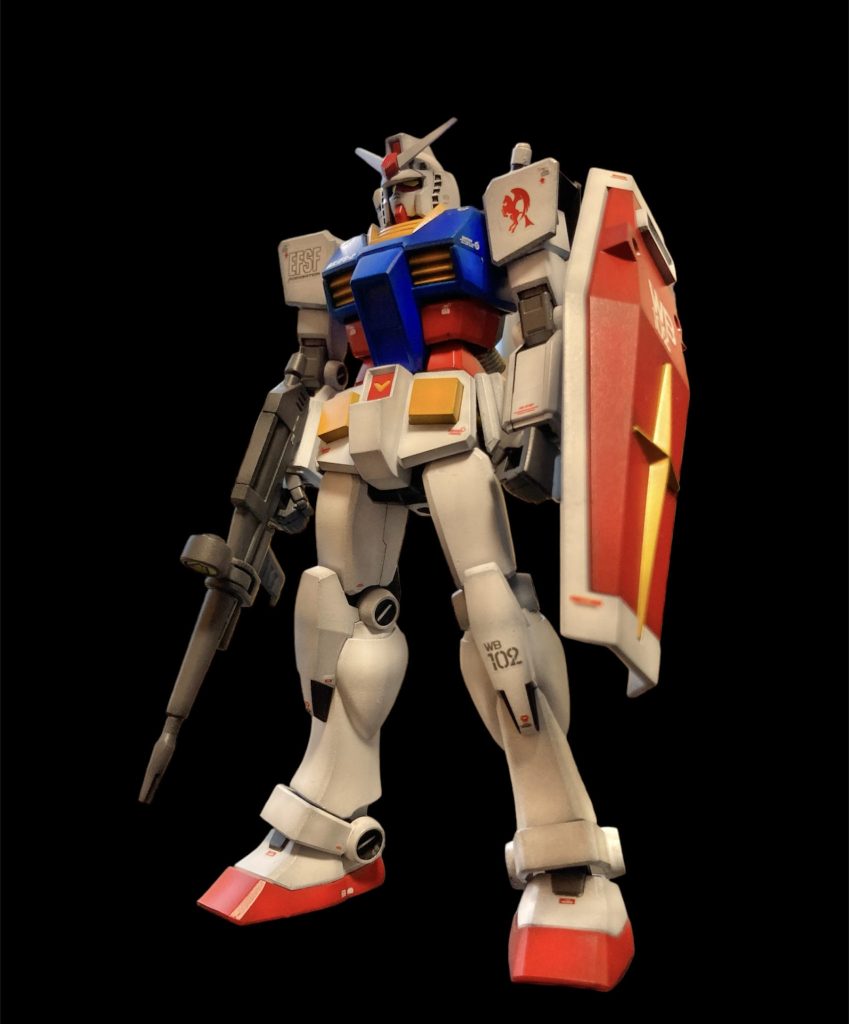 一応武器も作ってますが本体には付けないで飾ります。