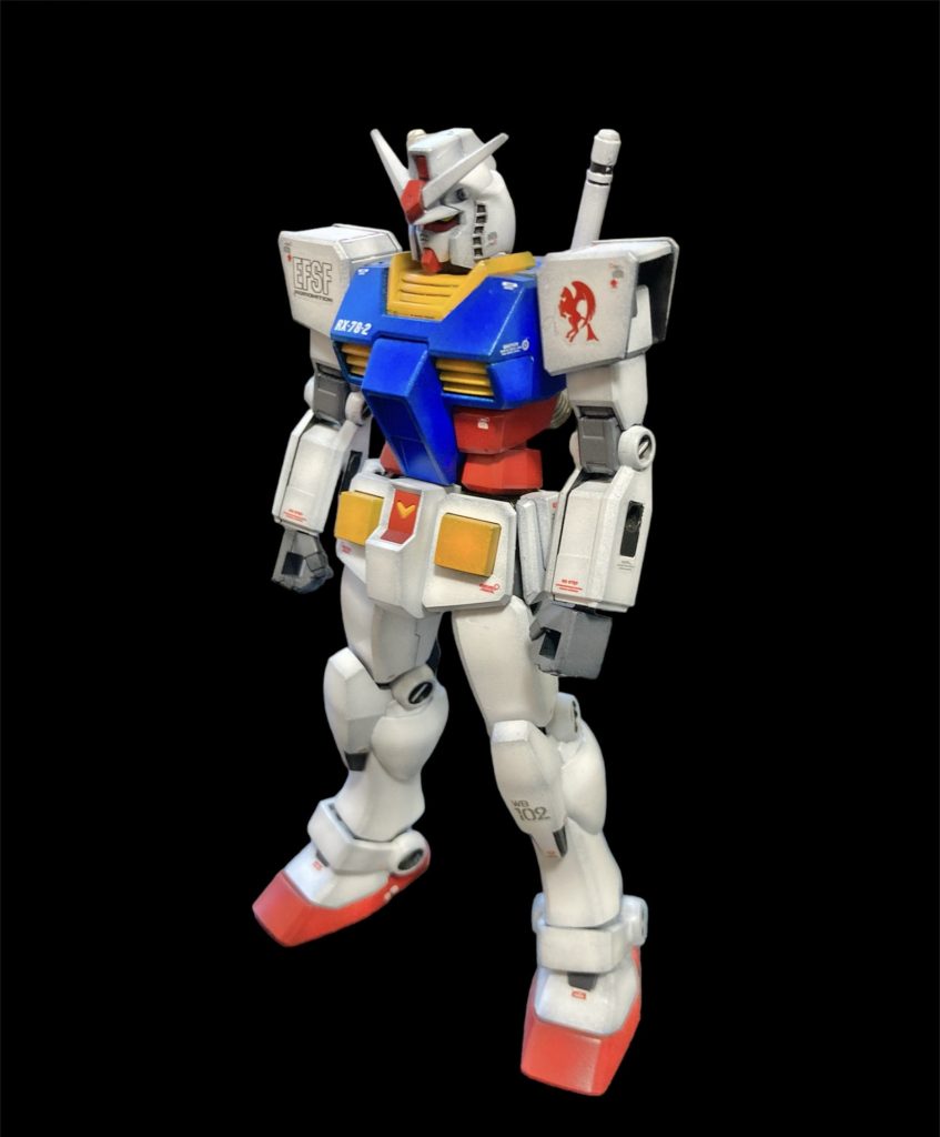 デカールの配置はオリジンを参考に配置。ペガサスのマーキングは20数年前、初代MGガンダムが出た時に見て「カッコいい！」と思ったのを覚えてます。その時の記憶から必ず貼ろうと決めてました。