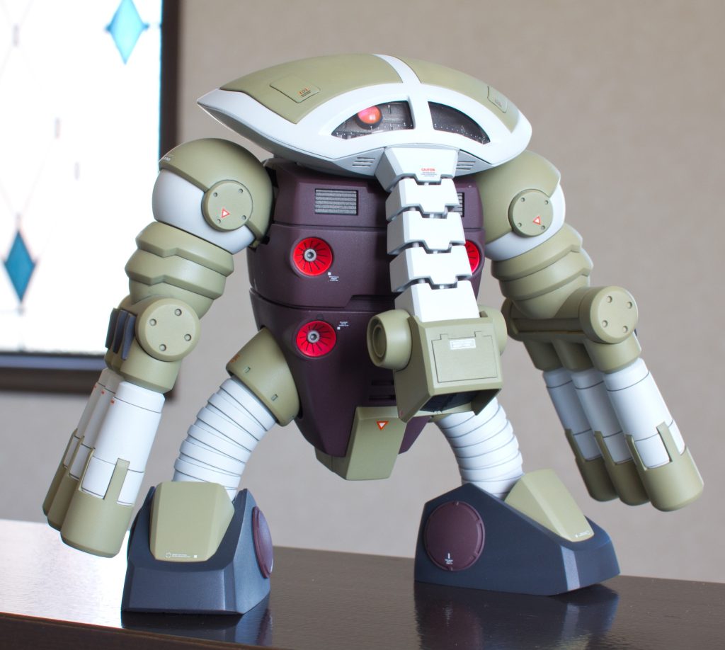 モノアイは、ミラーシールを貼った丸ノズルにHアイズを組み込みました。後はスジ彫り直しくらいしかしてません(笑)塗装もいつものようにガイアカラーで全塗装⇒デカール貼り⇒フラットクリアでトップコートでフィニッシュ!