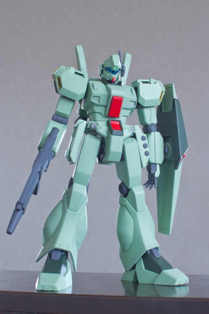 ゲート処理、合わせ目消しなどの基本工作後全塗装してますが墨入れてないとこもあったりしてますね😅腰のとこの「V」マークは「こんなちっちゃいモールド塗り分けれるか！！」って削り取っちゃったのが懐かしい😆近作はそんなことしてませんよ！！