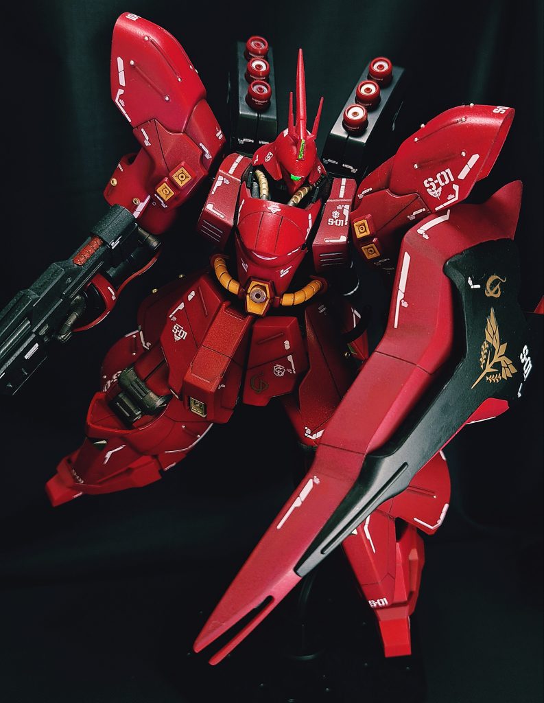 以上、HGUCサザビーでした。年末に向けて仕事が忙しくなり、少しだけ息切れ気味でした…。でも満足のいくサザビーが完成したおかげで、また頑張れそうです!他のキットを作ったりしながら、今年もあと2ヶ月乗り切ってこうと思います!