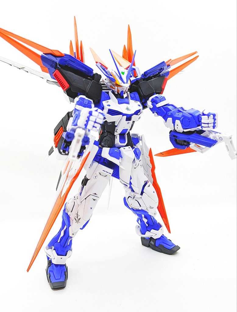 肩部分を個性を出したくてブラックで塗装し外してあります