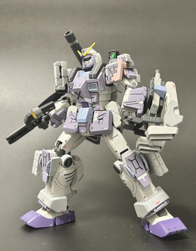 素体がTHE ORIGINである為、可動も十分可能です。ですが、デザインの都合上動かない点もあるので、そこはまぁ仕方ないかなと。。。