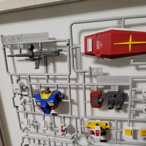 ランナーのまま仕上げ 額に入れて飾る ランナーガンダム