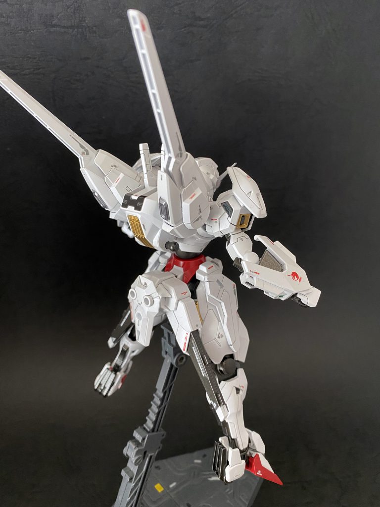 右腕のビットステイブに謎のマークが！