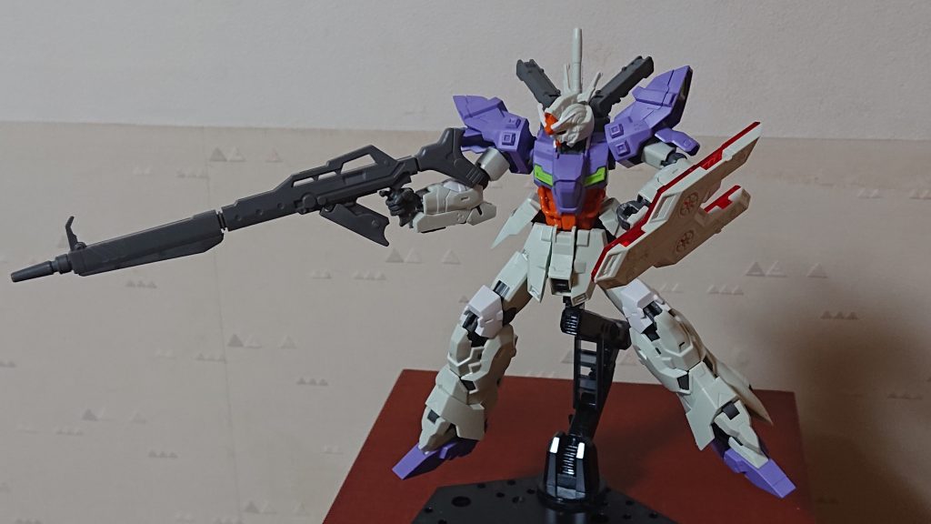 サイコプレートを左腕にシールド代わりにしてズキューンヽ(・∀・)ノ