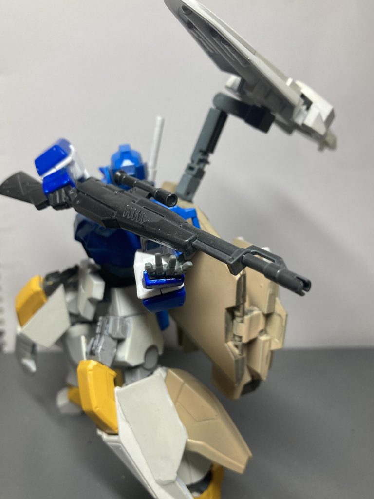 狙撃ポーズ(地上)ガンダムアレックスの腕を使ったのでちょっとポロリしやすい