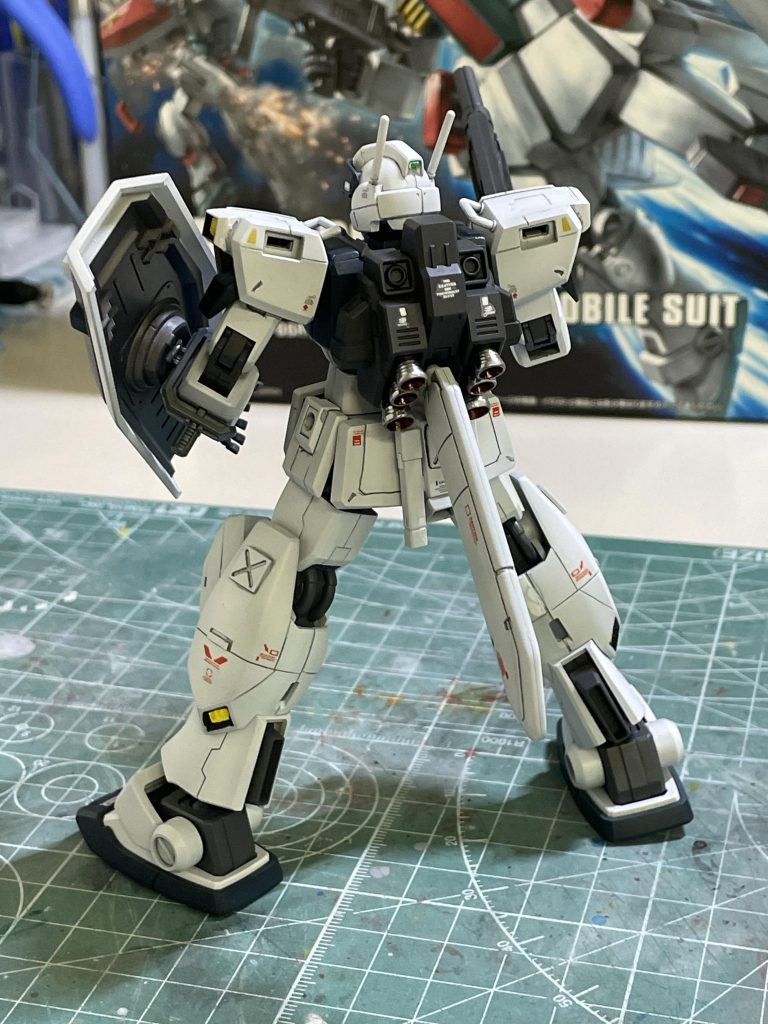 バックパックはジャンクパーツから掘り出したペイルライダーの者に変更。高機動らしくなりました。ビームサーベルは腰部後に位置変更してます。