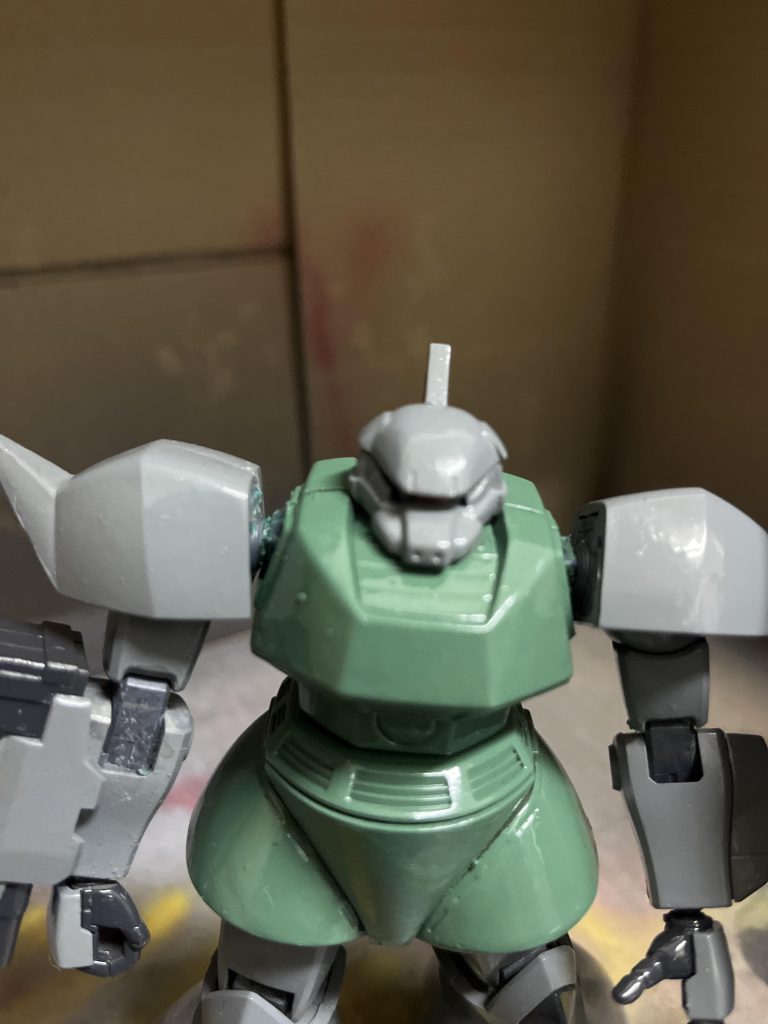 頭部を少し小顔化。少しスリムなったかな?