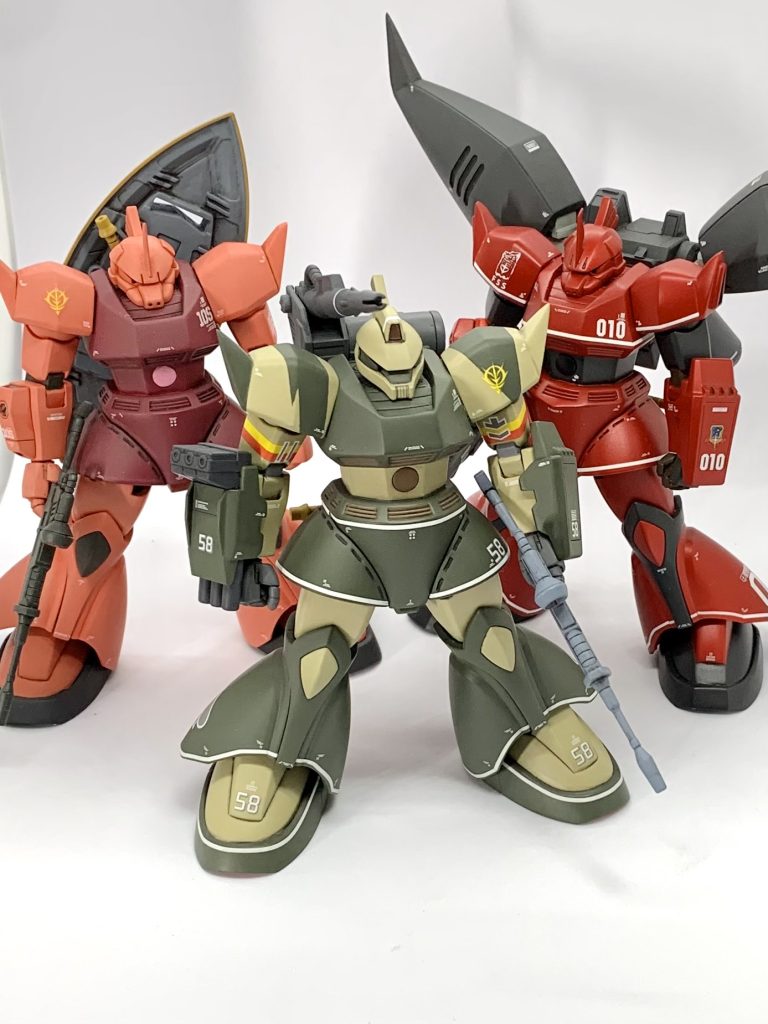 制作工程ではないですが、今年作ったゲルググ達で記念撮影。