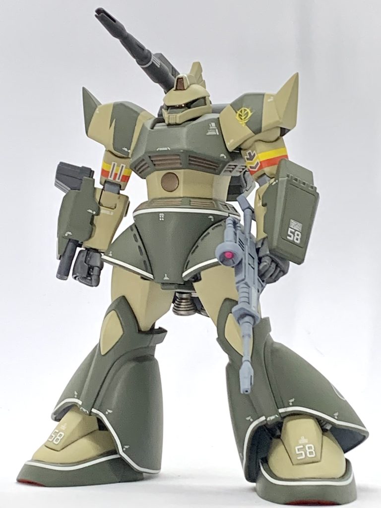 今年3体目のゲルググなので、ここまで積み重ねてきたプロポーション改修工作を一通りぶっこんでます。