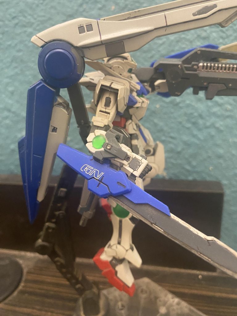 The clear parts have been swappe with the hgbf amazing exia.