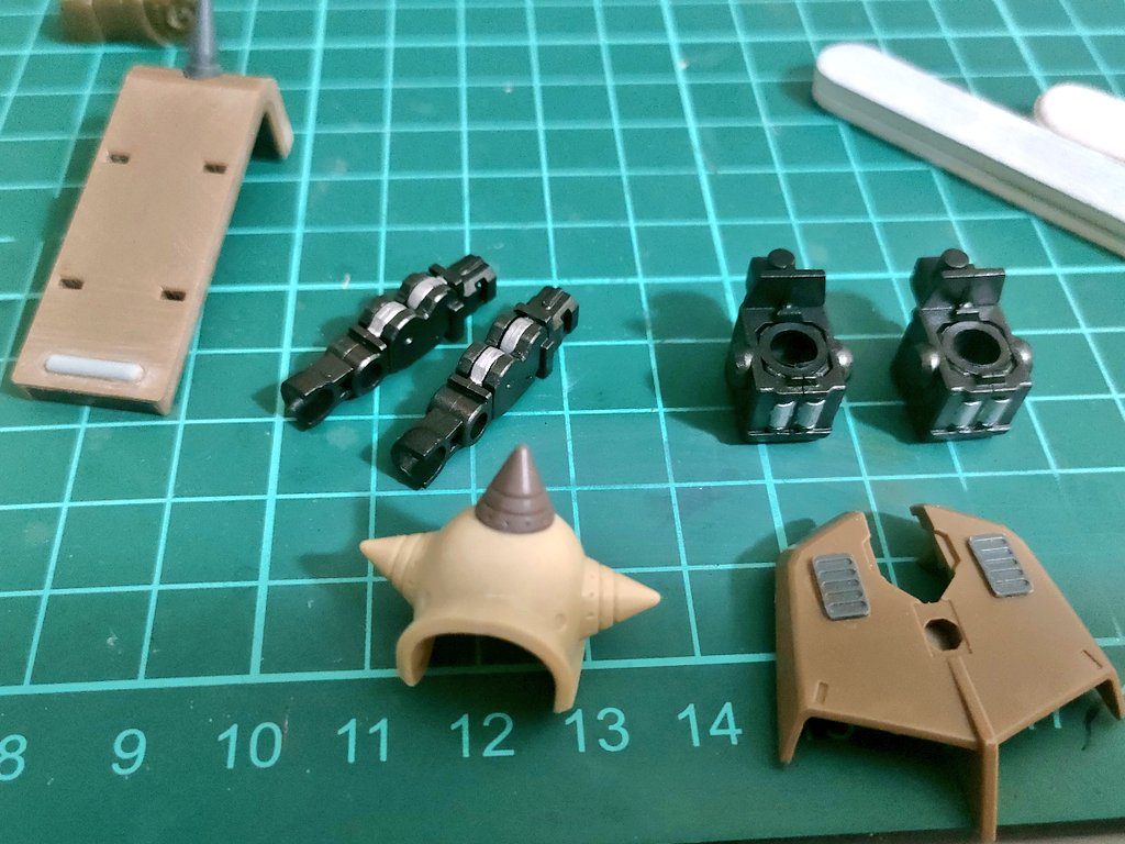 今回も市販のプラ材で少しディテールアップをしてみました。