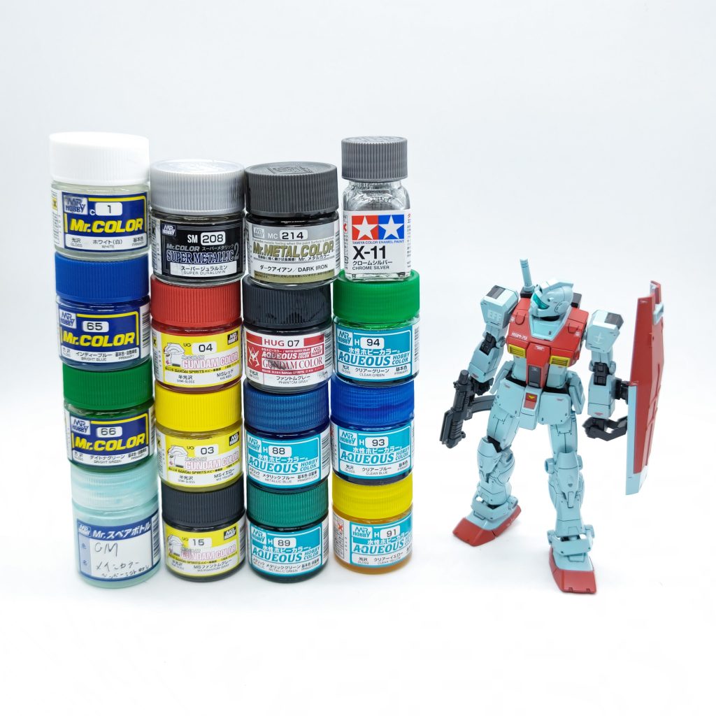 今回使用した塗料、いっぱい。