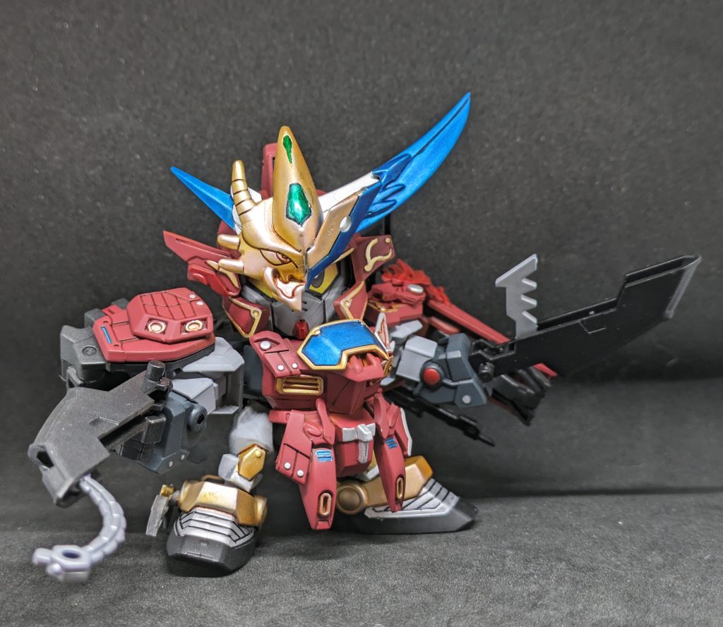 バックパックに装備した忍具には分銅やハサミが仕込まれている