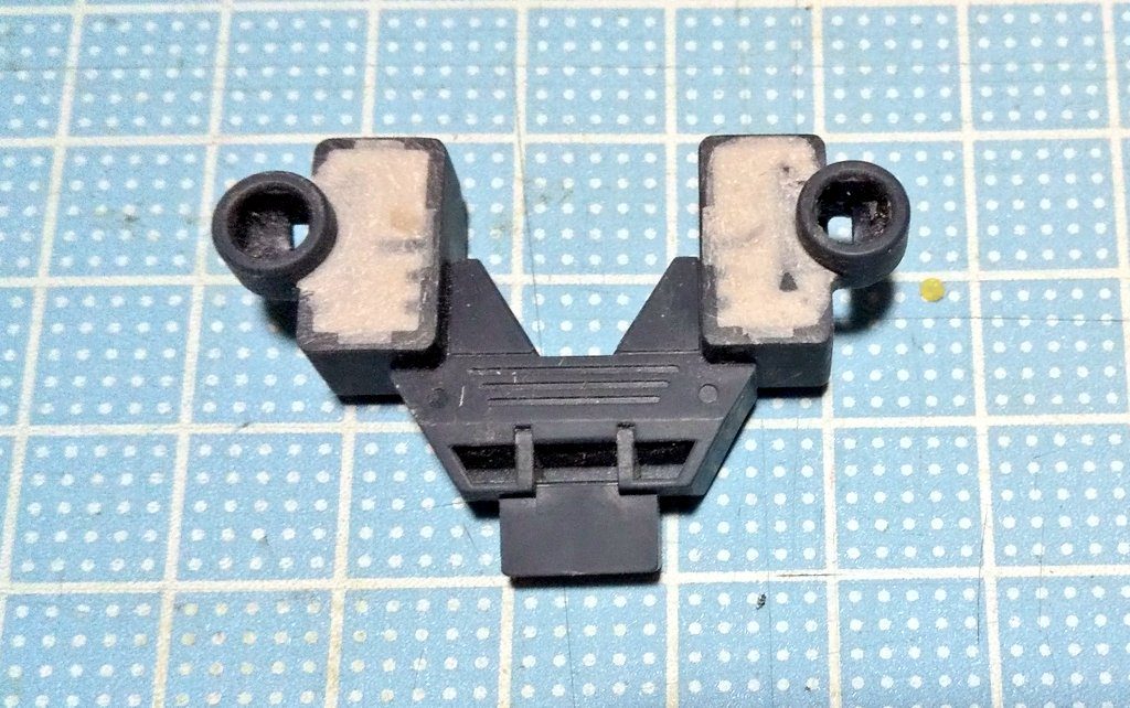 腰部分に副腕を取り付ける為に凹ジョイント製作。