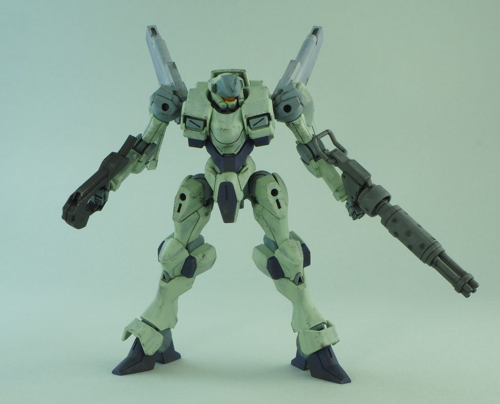 マシンガンはデミの追加パーツセットから拝借。今回のオラザクも妄想している間に締め切りが近付いて、簡単フィニッシュの恩恵にあずかるはめに…。