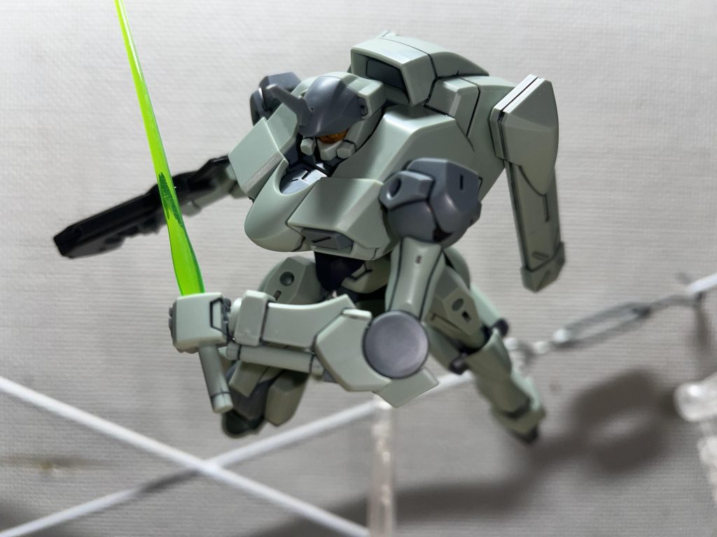 突撃!ザウォートに対しての思い入れがあんまり無いので、凄くテキトーにスピード重視で組んだキットなのですが。それなのに一つ凄く感動したことがあって!