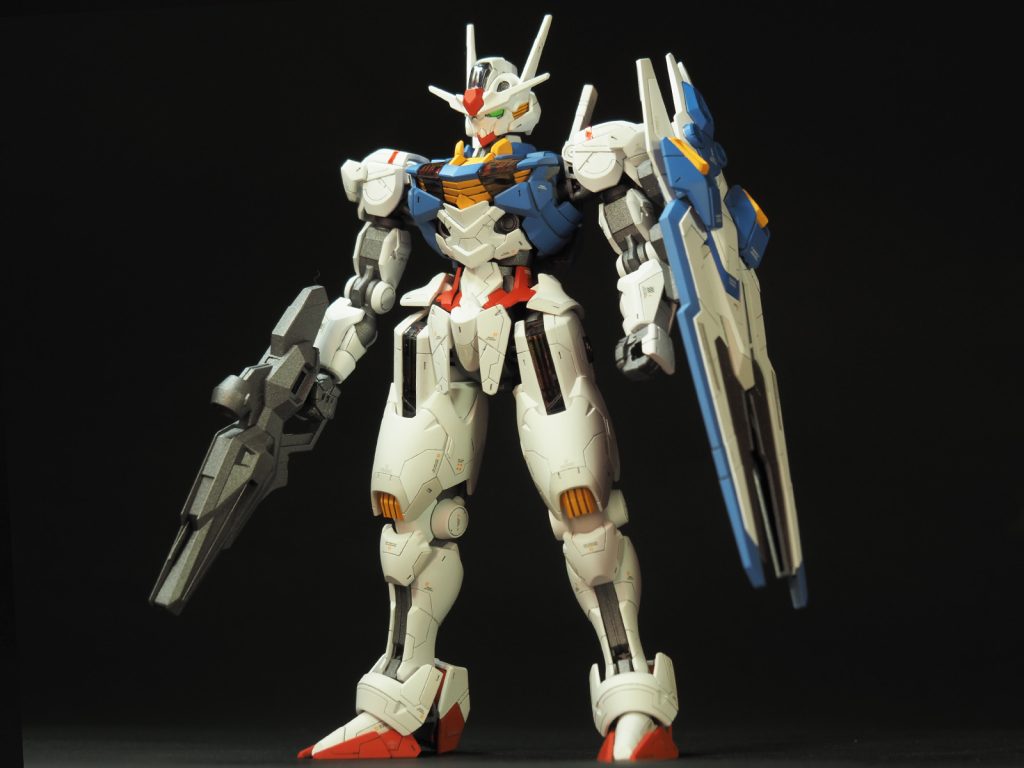 いつも通り、新規スジボリ、プラ板ディテールアップ、後ハメ有りの全塗装です。後ハメは、太もも部分のクリアパーツに難儀しました。