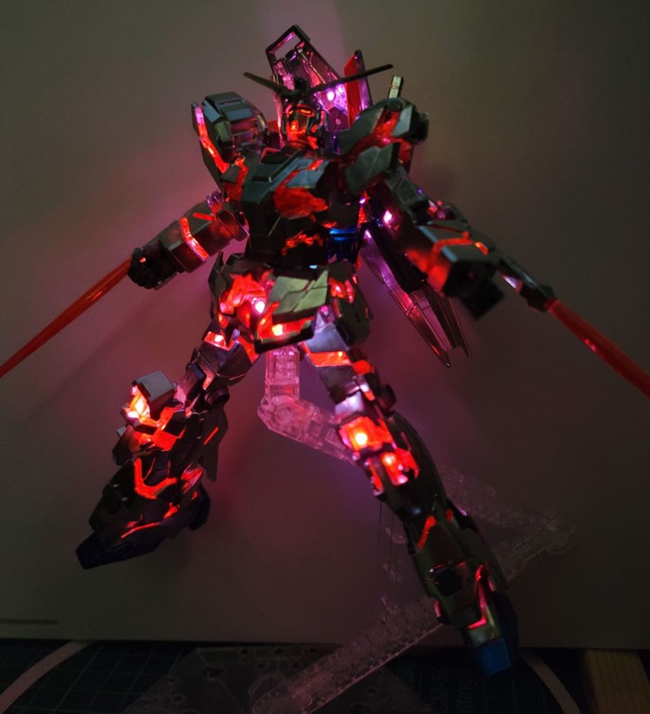 私はガンダムvsガンダムNEXT直撃世代なので赤ユニコーンに対する印象はこんな感じですこれの格闘めっちゃ強かったなぁ...