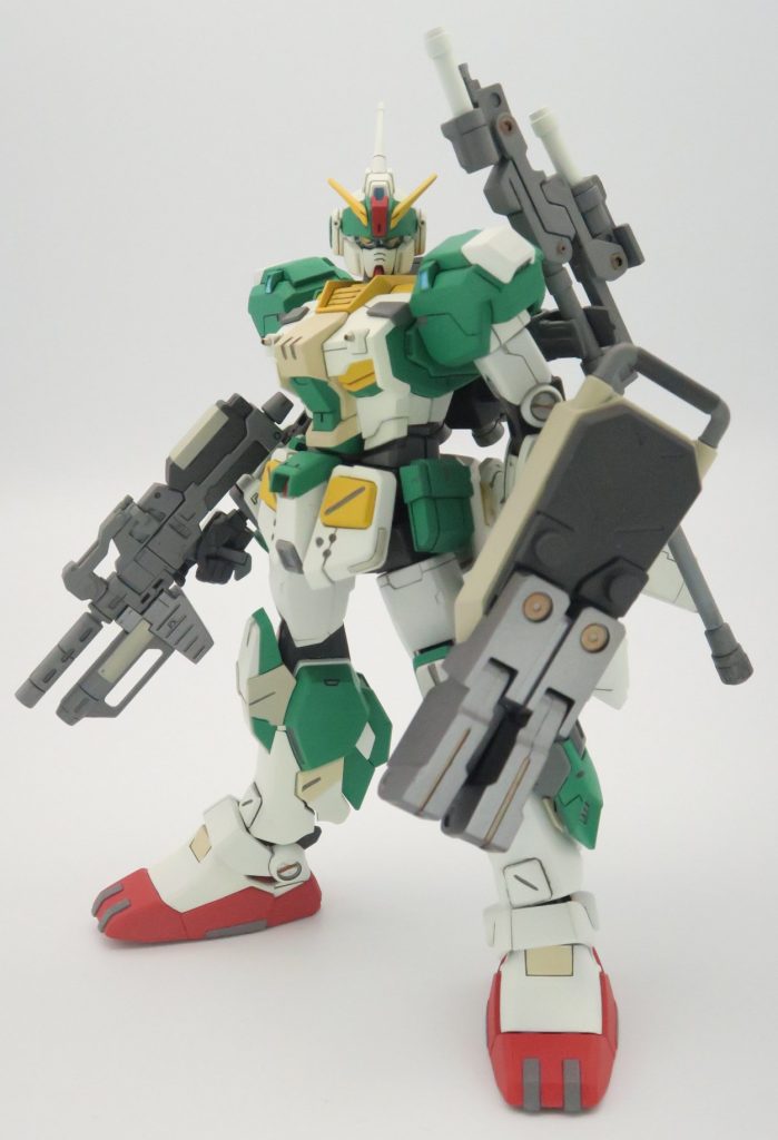 ■機体正面_武装バージョンミキシングは手足を変えるだけでも気軽に特徴出しが出来ていいですね。武器はシステムウェポンから、組み換えで別の武器を作れるのでおすすめです!