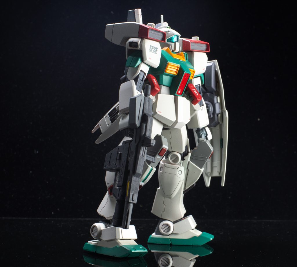 ビームライフルはマークIIの物にグレネードランチャーを付けたものにしましたが、エネルギーパックを付けたかったので、無理矢理付けました