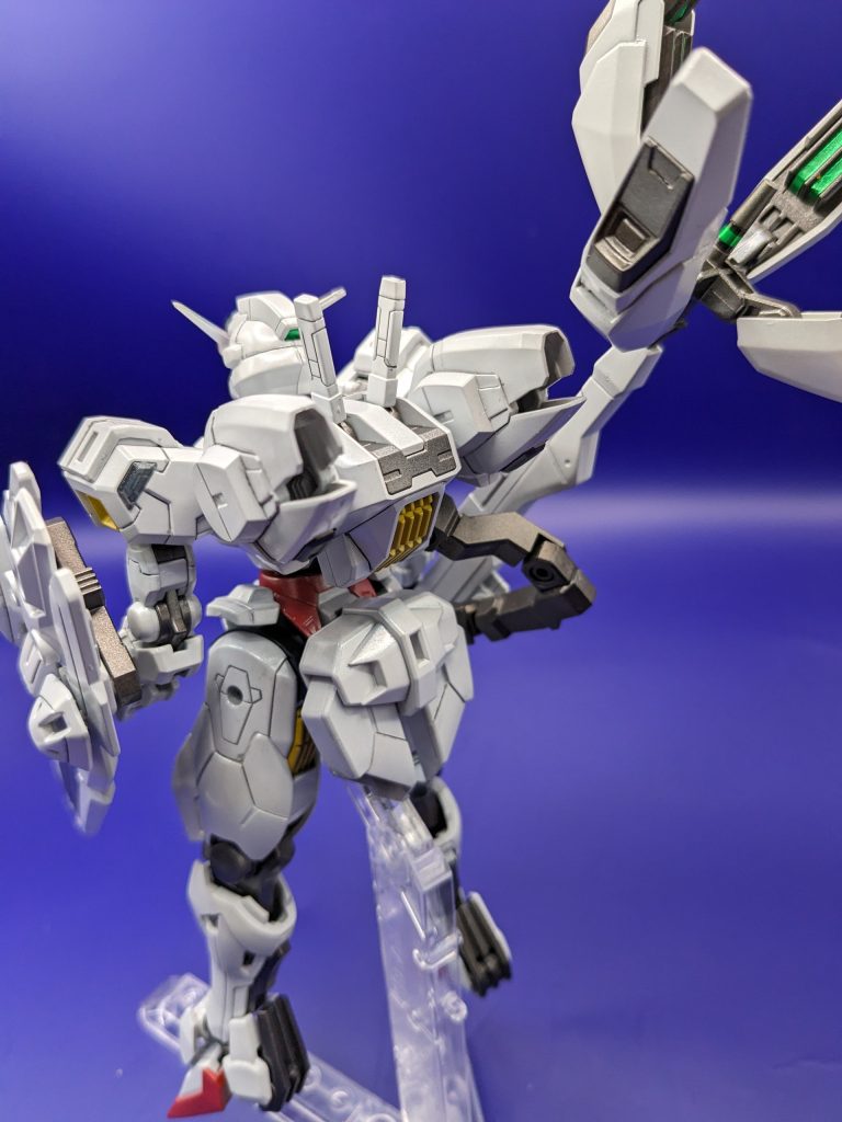 背面もスミ入れや塗り分け頑張りました。