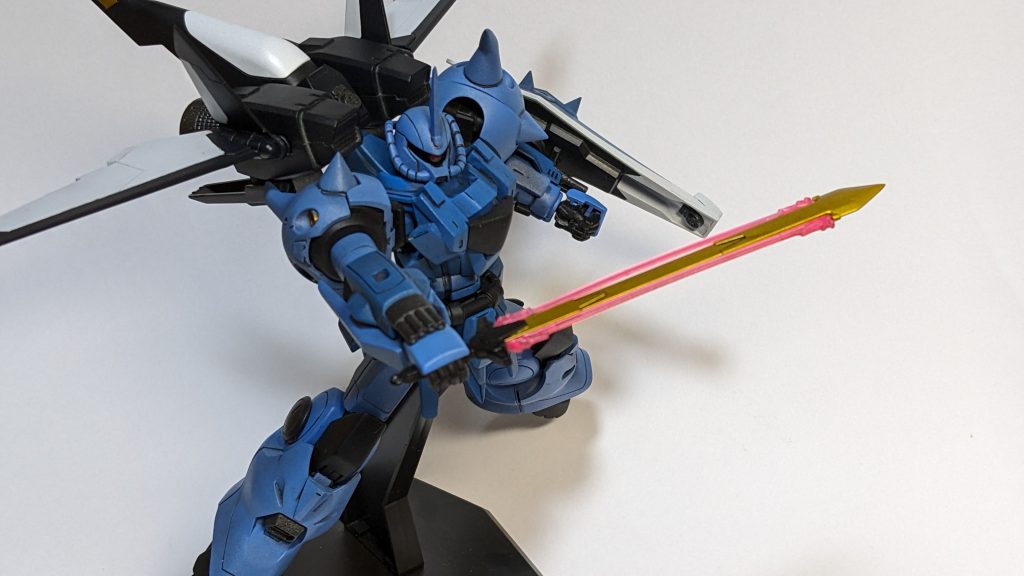 テンペストにドラウプニル。原典同様にメイン武装です。フライトユニットの大型化により増加した機体重量を補っている設定です。