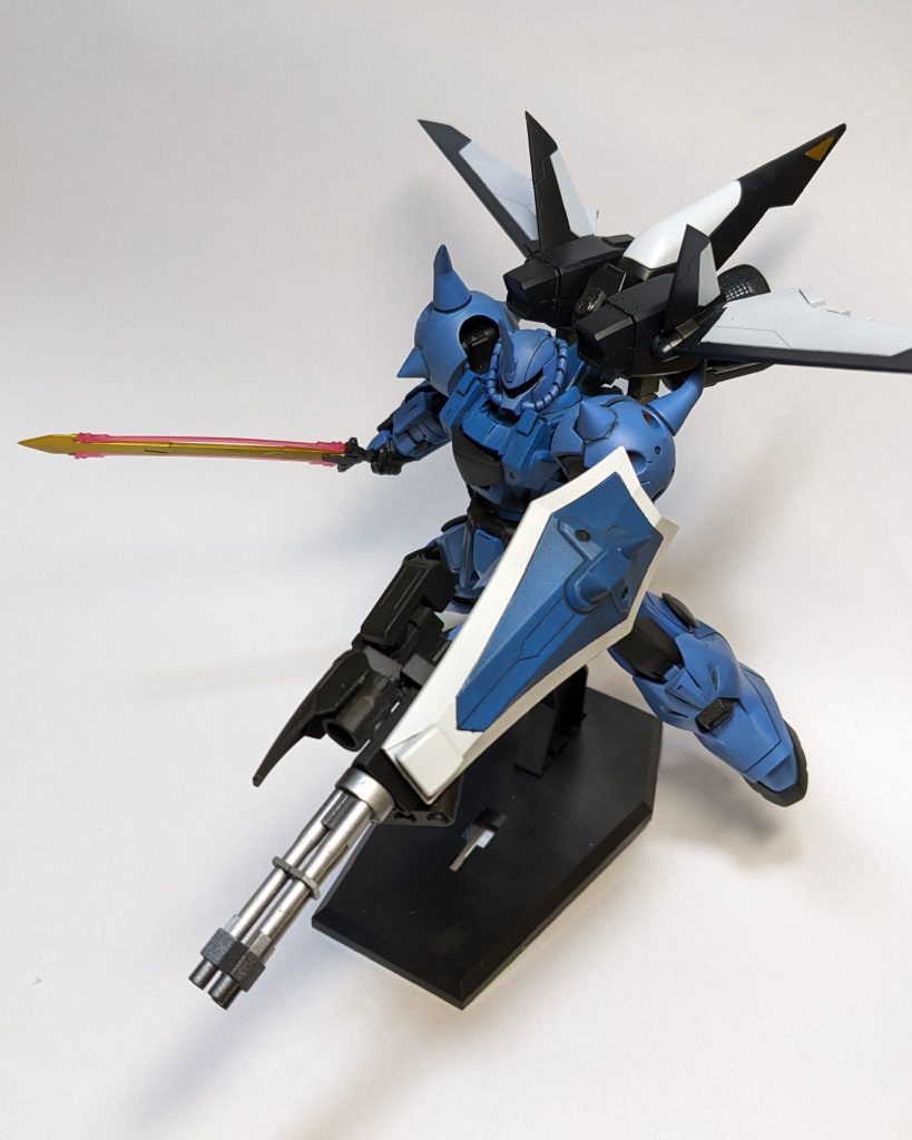 追加の選択武装として、シールドガトリング。グフ・カスタムの登場以降グフのシールドには付けたくなりますね。