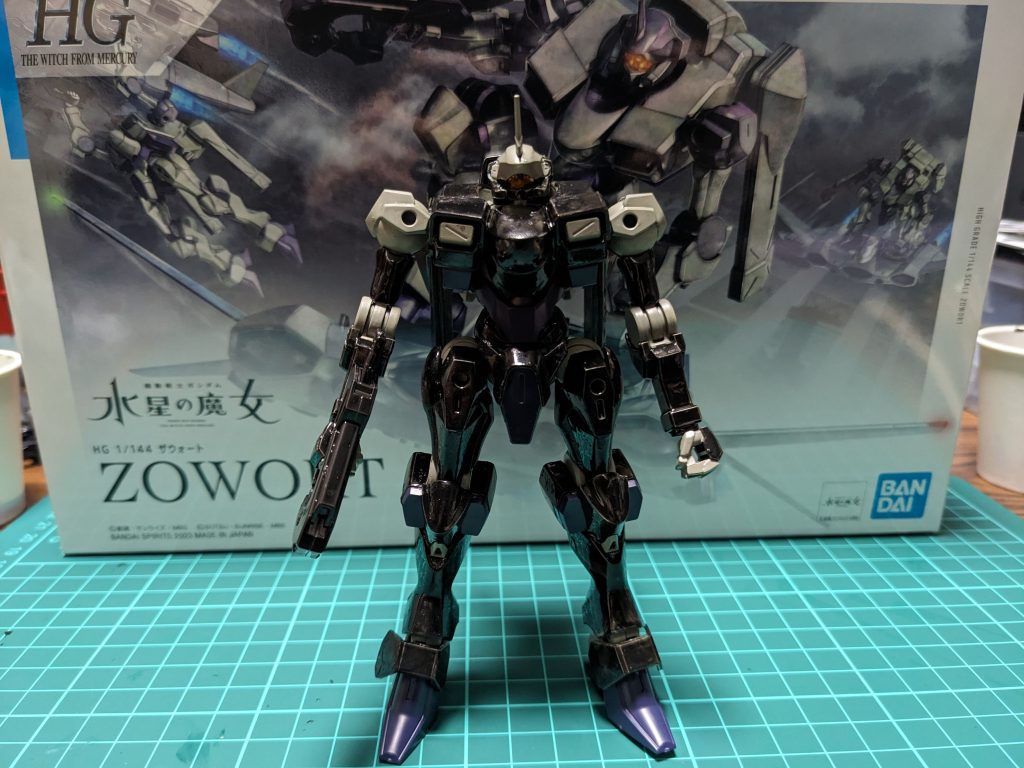 紺色の部分とクリアパーツ以外は塗装しました