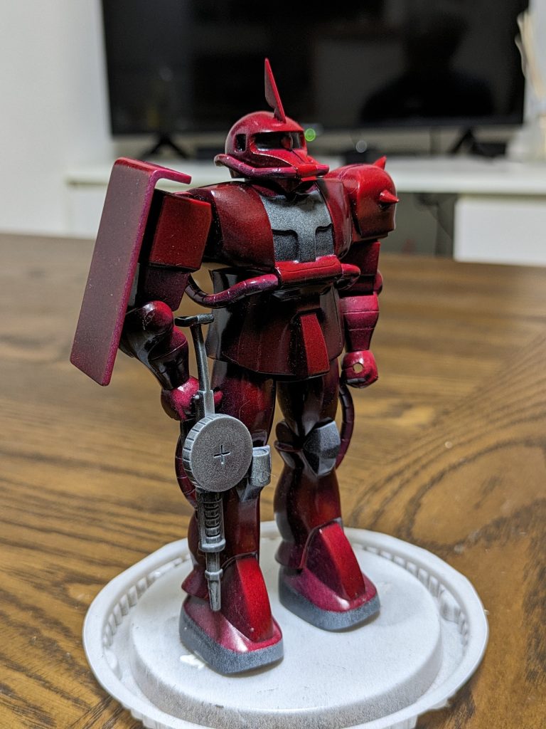 白が少ないから暗いのです。光源の影ではないのです。