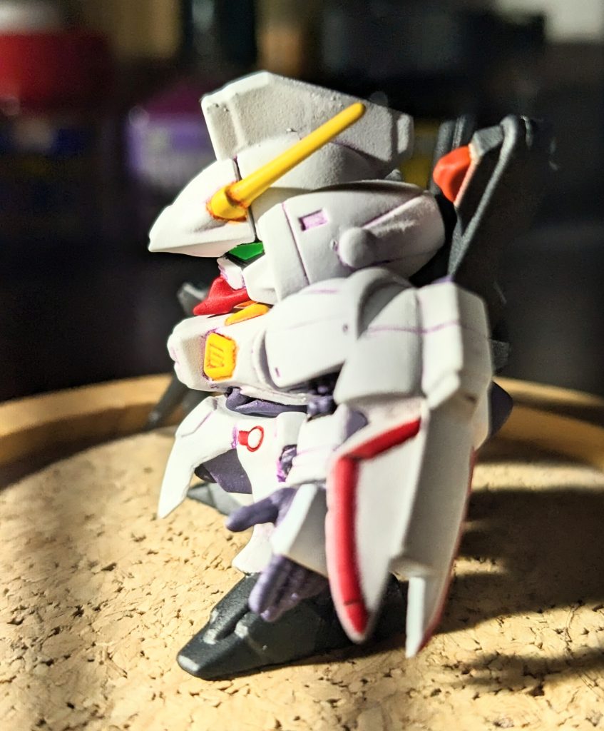 かるく、面構えがワルくなる様に調整してます。アンテナは作り直しました。