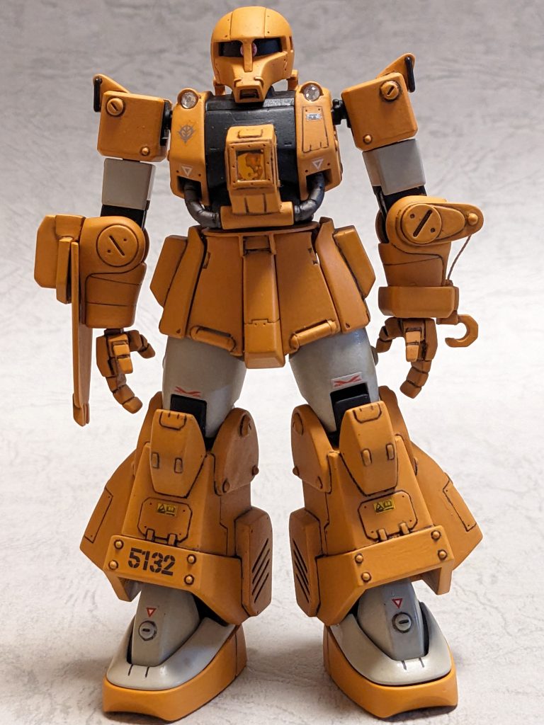 正面から。メインにはhguc旧ザクを使用し、足と胸部パーツはプラ板で箱組みしたパーツを使いました。あと、足首パーツはhgucザク・マリナーのものです。