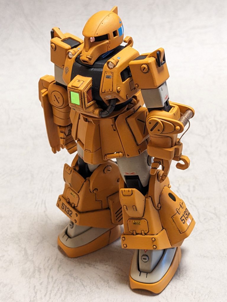 腰部フロントアーマーにあるバーはボトムズを参考にしたのですが、最近出たATのプラモを見てみるとデザインが共通してるところ他にもありましたね。(皆さんは既にご存知かと思います)